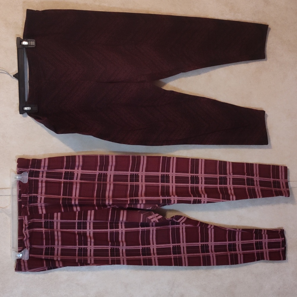 Bundle of 2 pairs of stretchy pants/leggings